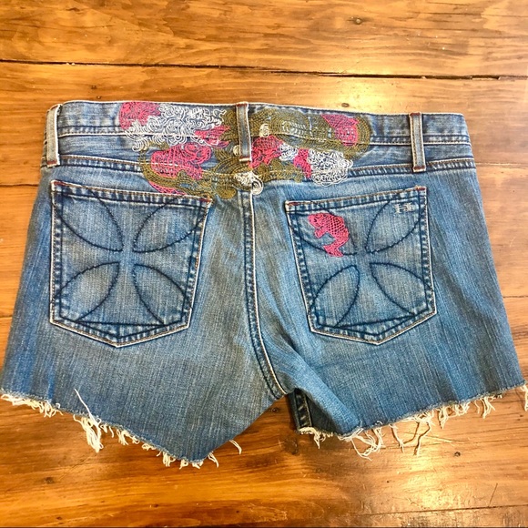 Habitual denim shorts. great emboldened details - Picture 2 of 6